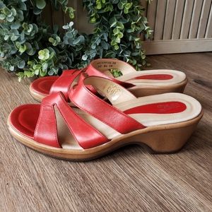 Vintage Dansko Avril Red Leather Slip On Slides Sandals Size EU 39 US 9